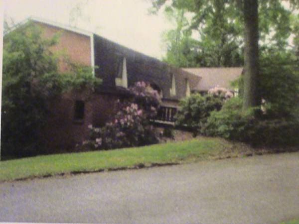 Primary Photo - 106 Kirtley Strasse