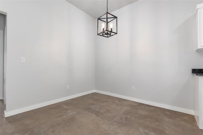 Building Photo - 13328 Springcreek Dr