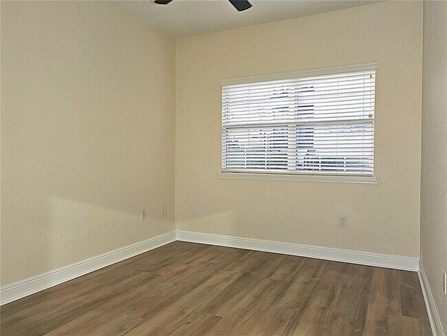 Building Photo - 13218 Fountainbleau Dr