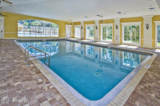 Building Photo - 943 Hazeltine Ct