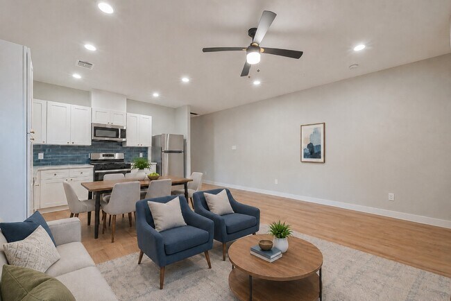 Building Photo - 336 De Haven St