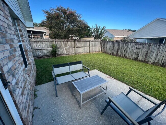 Building Photo - Coming Available 10/7 – 3BR/2BA Patio Home...