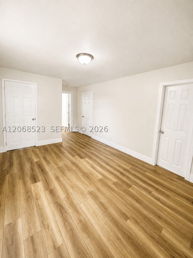 Building Photo - 36 NE 60th St