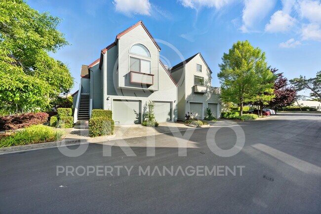 Building Photo - 4 Courageous Ct
