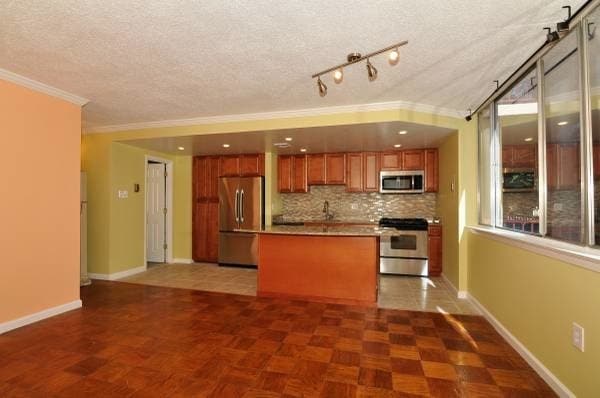 Building Photo - 5353 Columbia Pike