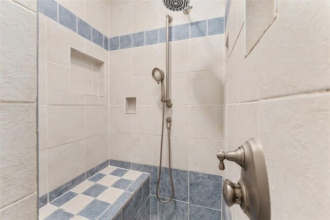 Building Photo - 4505 SE 12th Pl