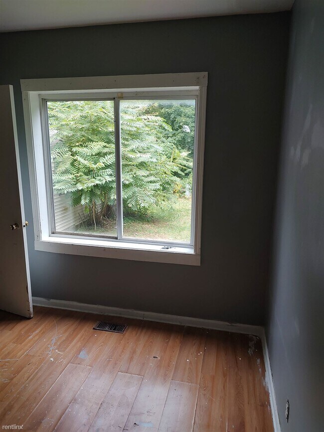 Building Photo - 2 br, 1 bath House - 3168 West Parkway Avenue