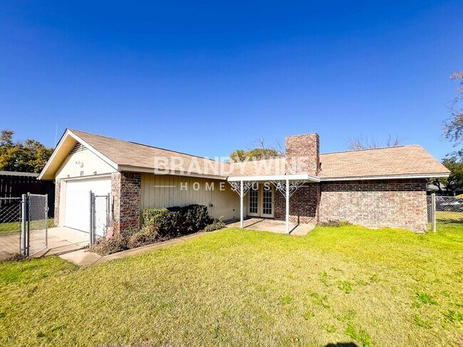 Building Photo - 1206 Misty Way