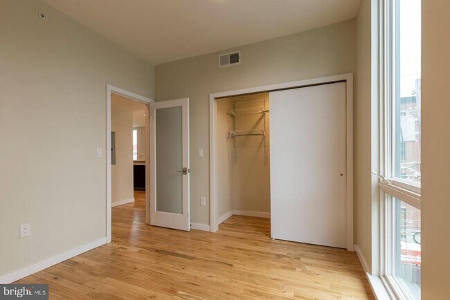 Building Photo - 1317 Frankford Ave