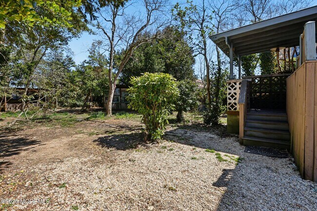 Building Photo - 15 Woolley Ave