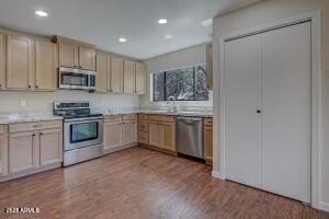 Building Photo - 938 W Madera Ln