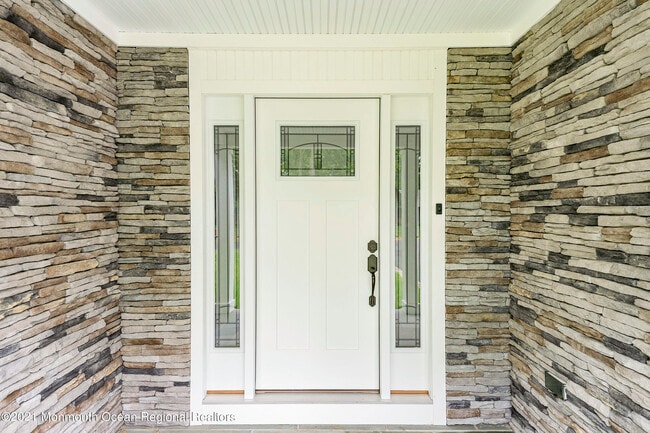 Building Photo - 16 Cypress Ave