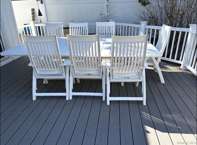 Building Photo - 11 Delaware Ave