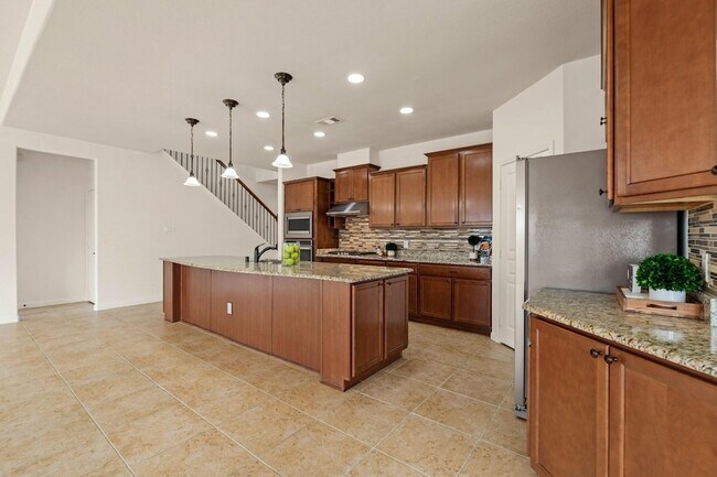 Building Photo - 25935 Foxrun Vista Dr