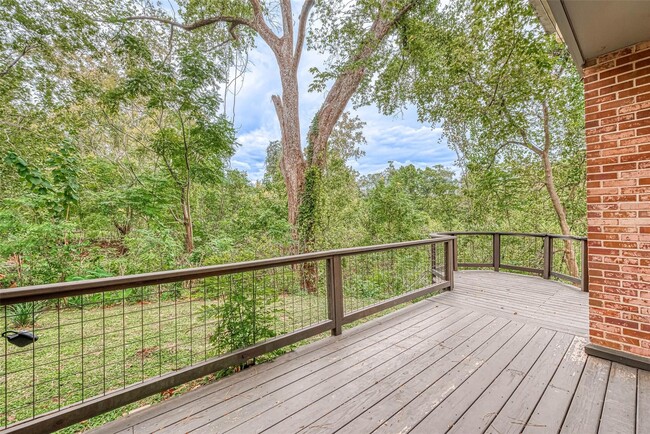 Building Photo - 6628 Bayou Glen Rd