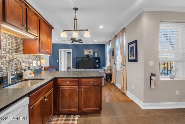 Building Photo - 500 Deal Lake Dr