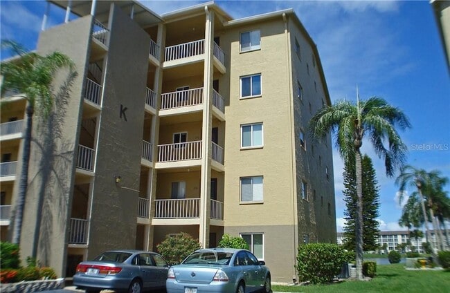 Building Photo - 3668 Lake Bayshore Dr