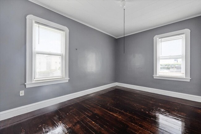 Building Photo - 646 Birch St