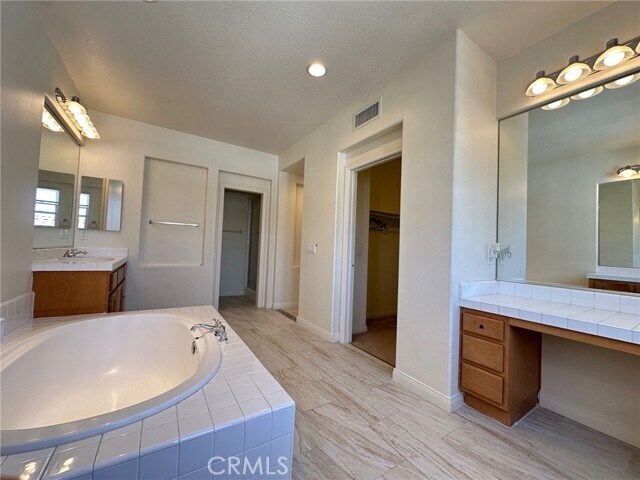 Building Photo - 8247 E Marblehead Way