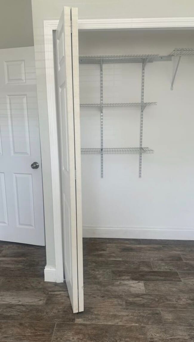 Building Photo - 974 Jamajo Blvd