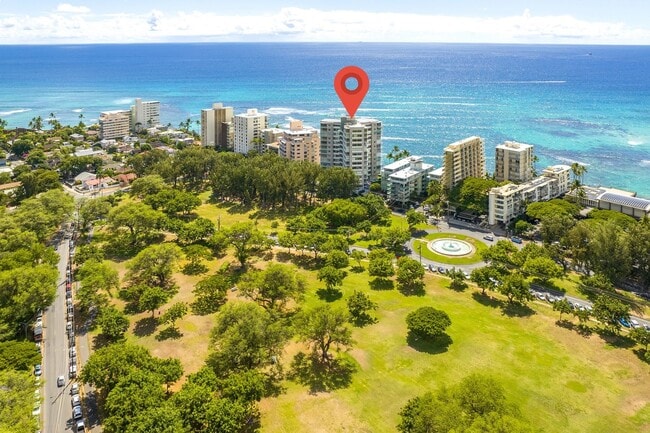 Building Photo - 2969 Kalakaua Ave