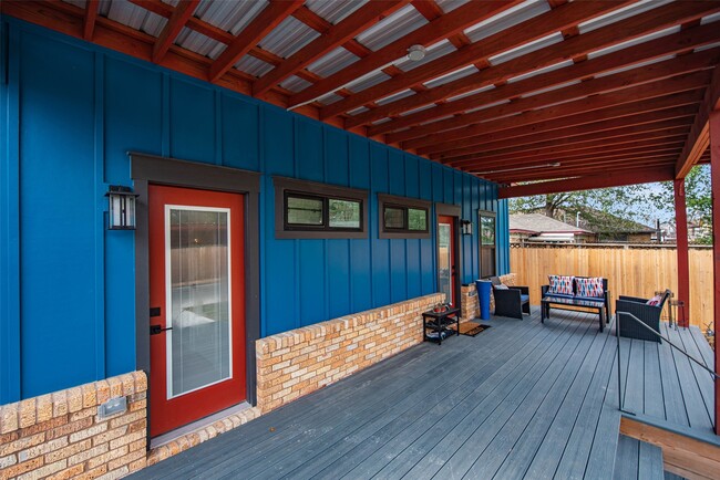 Building Photo - 1459 Munger St