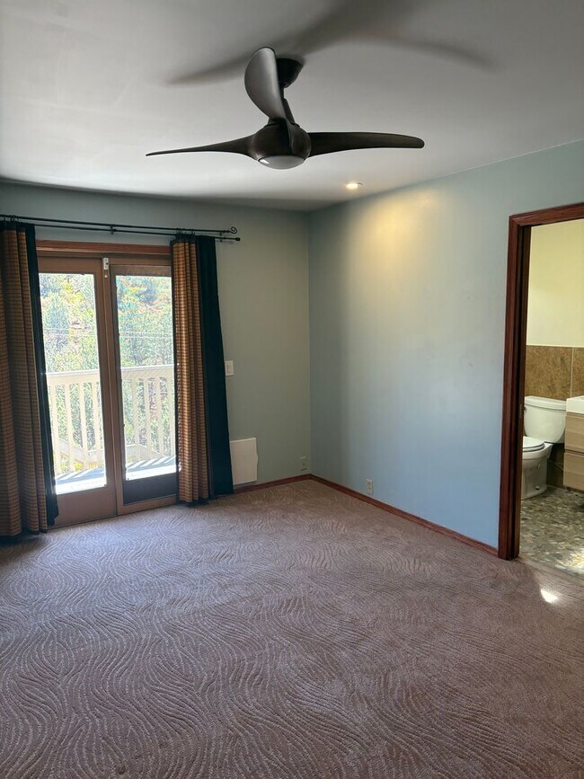 Building Photo - Unfurnished, 1-year long-term rental, Procure Only