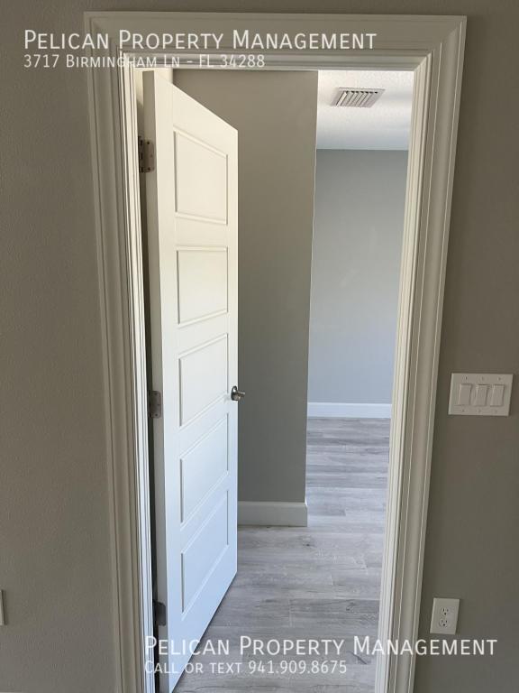 Building Photo - 3717 Birmingham Ln