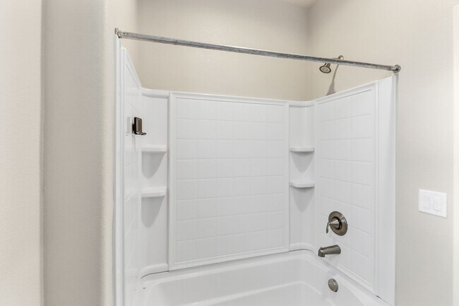 Building Photo - FIRST MONTH'S RENT FREE-Charming 3-Bedroom Home with Office in The Cannery – Davis, CA