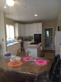 FULL SIZED EAT-IN KITCHEN - 743 Mill Rd