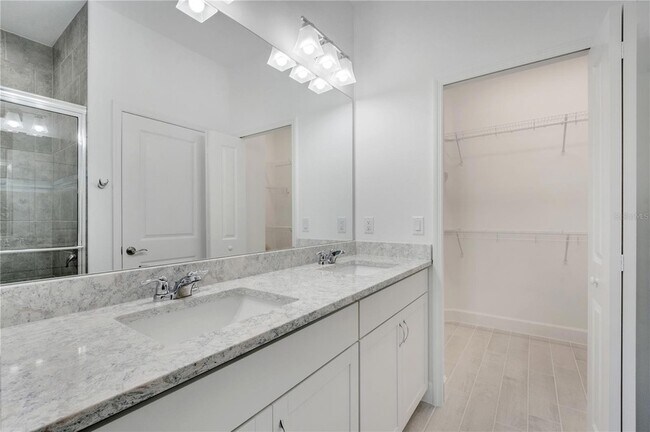 Building Photo - 520 Daiquiri Pl