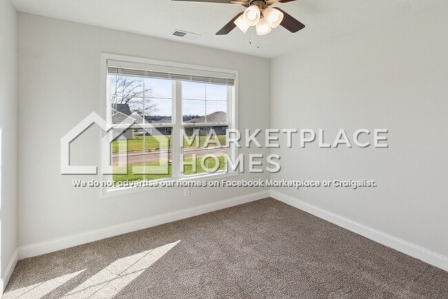 Building Photo - 441 Deluth Dr