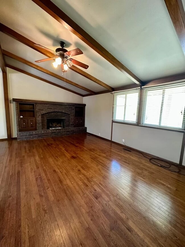 Upstairs Living - 9108 S Buckner Tarsney Rd