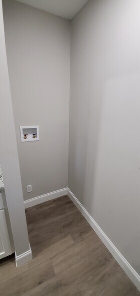 Washer Hook Up - 8552 Rush Ave