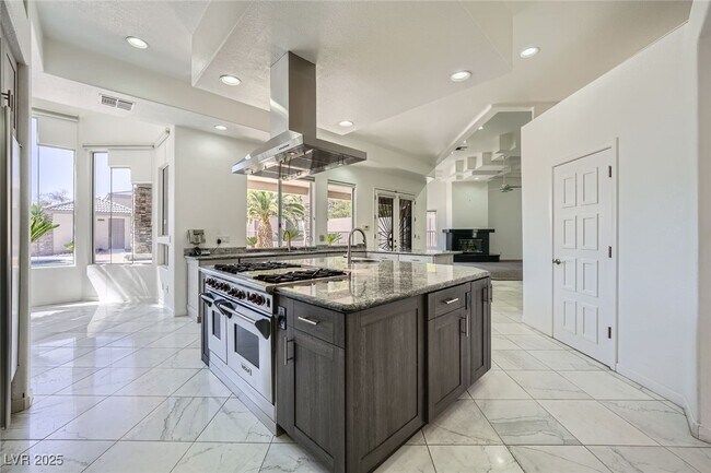 Building Photo - 7901 O'Bannon Dr