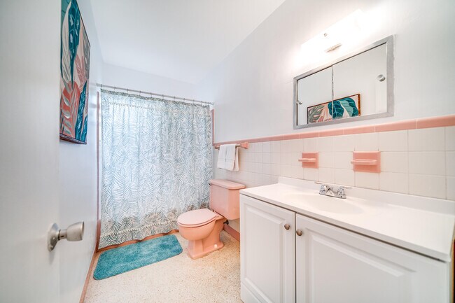 Building Photo - 525 Ibis Dr