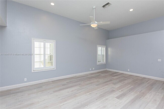 Building Photo - 642 Heritage Dr