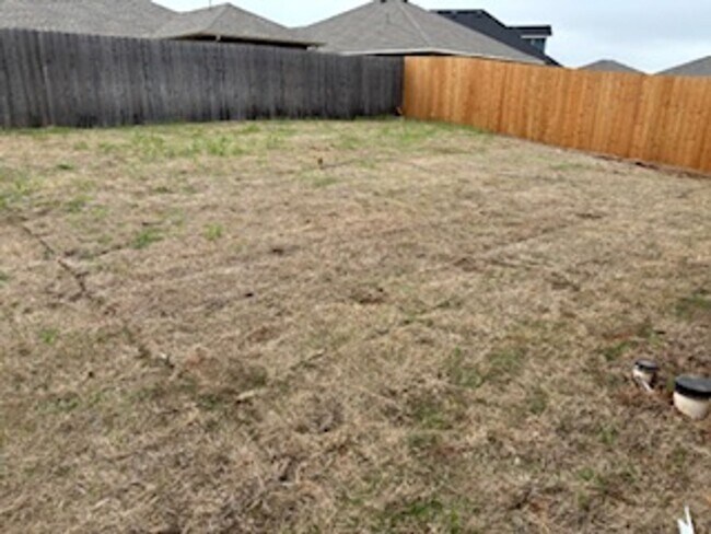 Building Photo - NEW HOME!