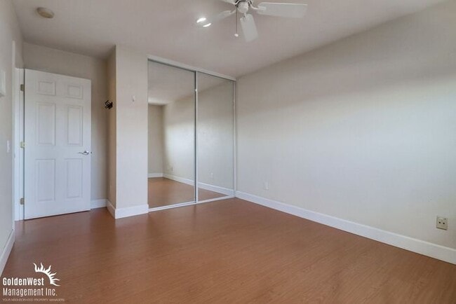 Building Photo - Stylish Upper-Level 2Bdm 1Ba Condo in Gate...