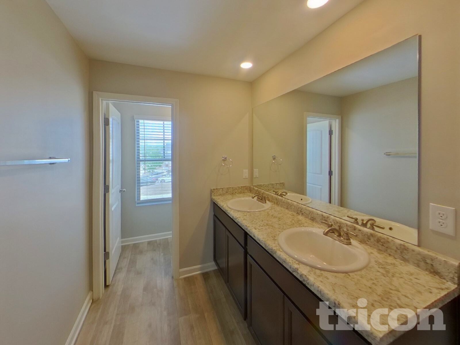 Building Photo - 1405 Veranda Ln