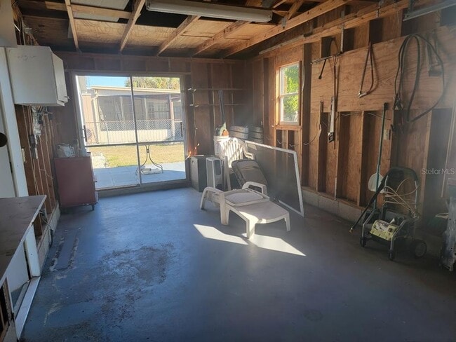 Building Photo - 8385 Aero Ave