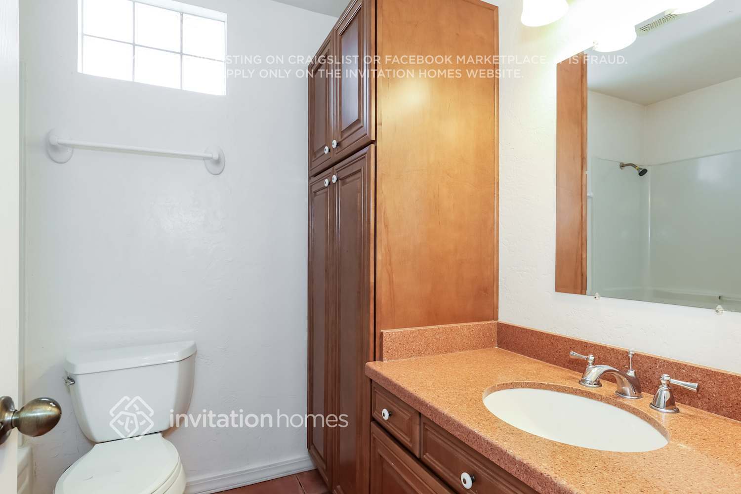 Building Photo - 2234 E Florian Ave