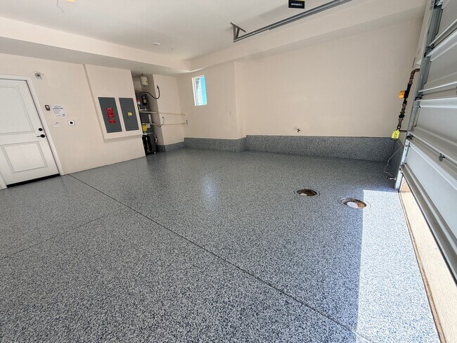 Building Photo - 470 Caliper Wy