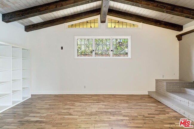 Building Photo - 2670 Carmar Dr