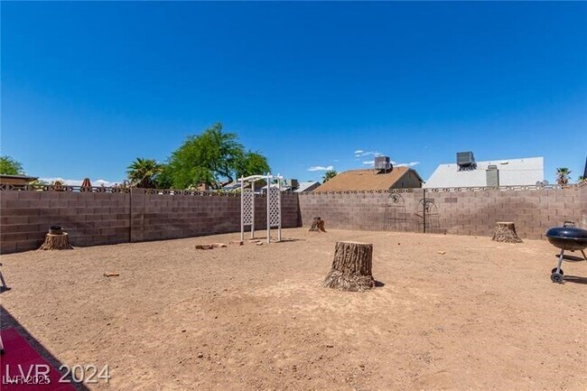 Building Photo - 517 Crony Ave