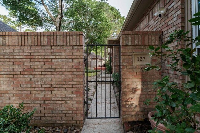 Building Photo - 127 S Copperknoll Cir