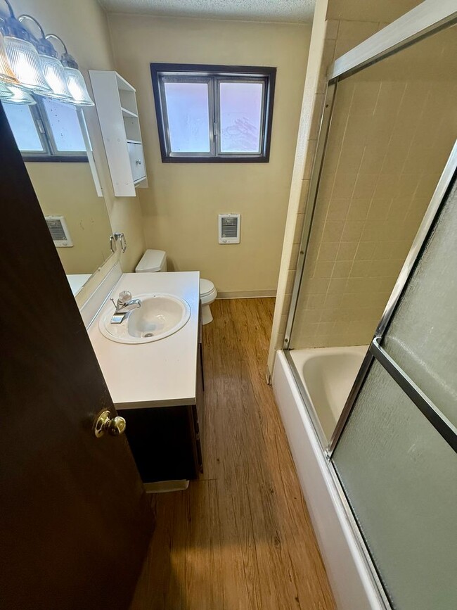 Building Photo - Charming 2-Bedroom, 1-Bath Duplex with Garage & Fenced Backyard
