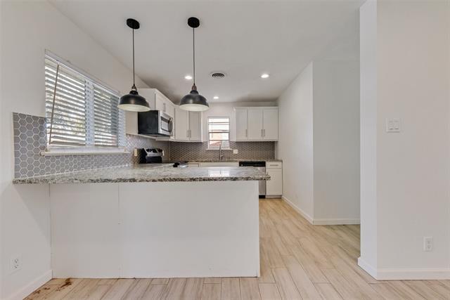 Building Photo - 413 Simmons Dr