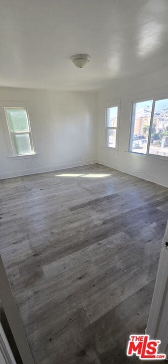 Building Photo - 712 W 46th St