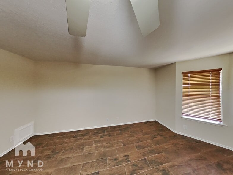 Building Photo - 8930 Wolff Vista